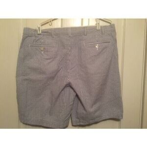 JOS. A BANK STAYS COOL SEERSUCKER SIZE 40 BLUE & WHITE STRIPE SHORTS